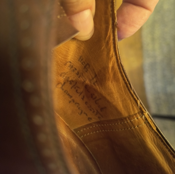 Classic English Handmade Church's Men's Tailored Oxfords - Picture 6 of 16